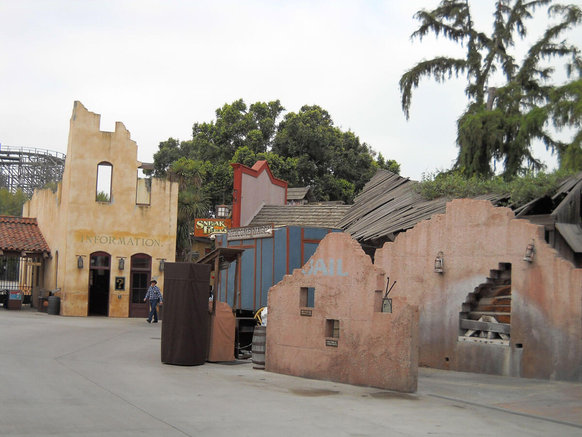 Knotts Berry Farm – Main Gate / Entry (MEA)