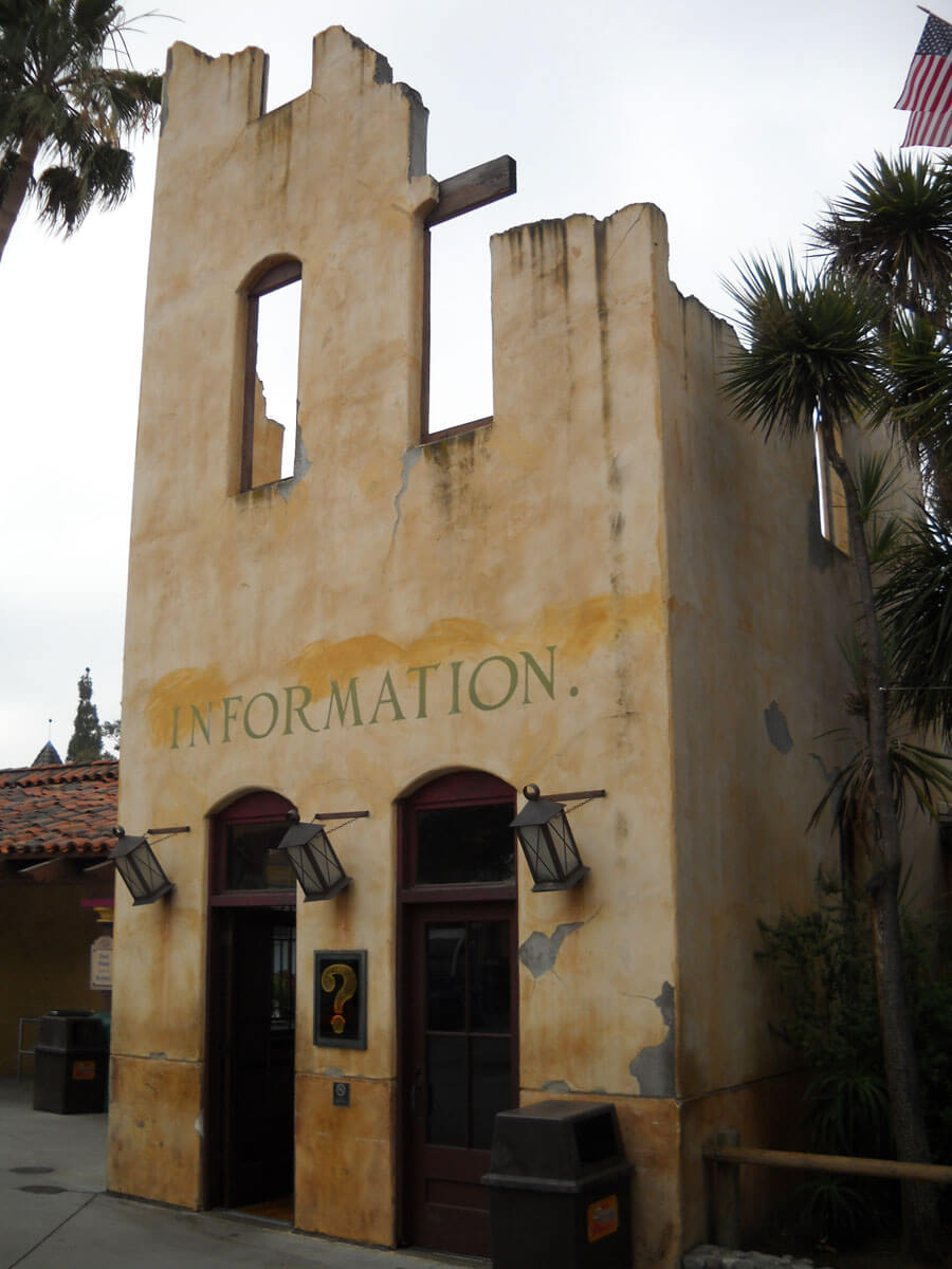 Knotts Berry Farm – Main Gate / Entry (MEA)