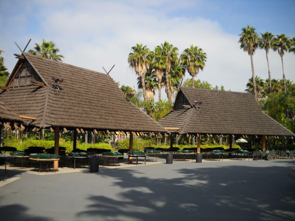 Knotts Berry Farm – Tahitian Picnic Island (MEA)