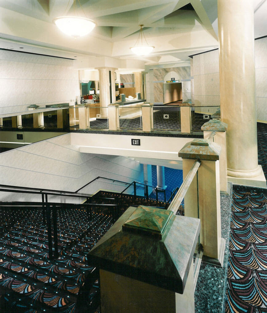 Paseo Nuevo Cinemas (WWC)